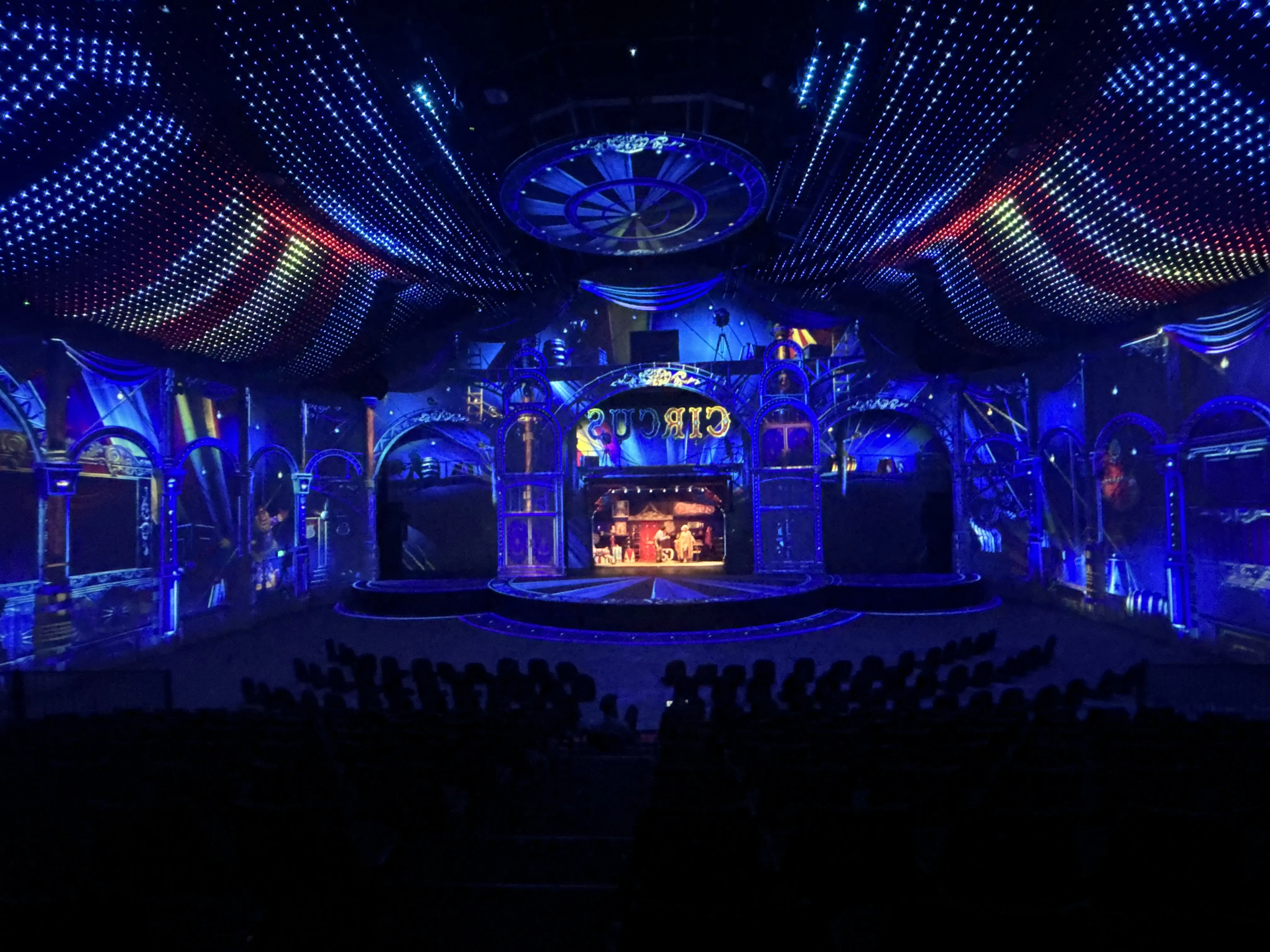 AV solutions for permanent shows